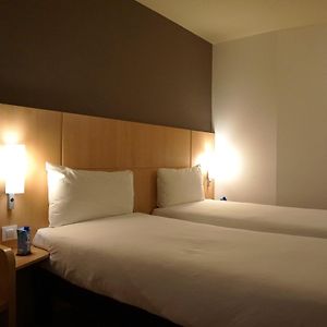 Habitación Estándar con 2 Camas Individuales